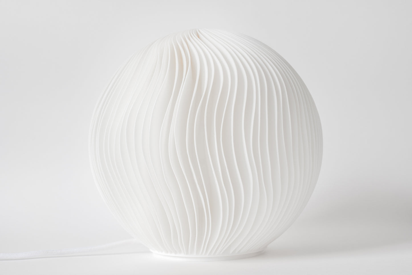 O5 Wind Sculpted Lamp